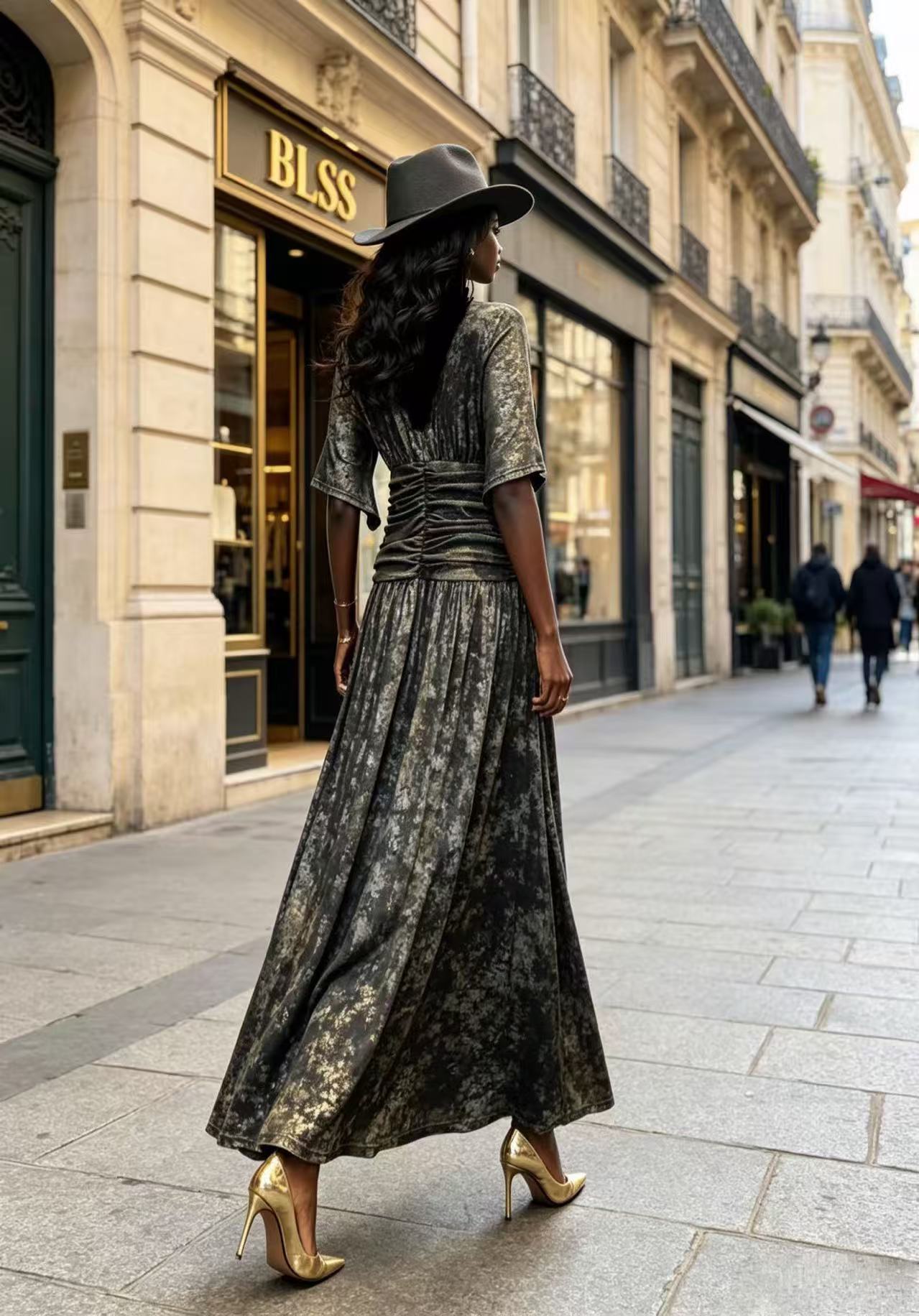 Luxury Vintage Mottled Gold Shimmer V-Neck Dress - Elegant Ruched Waist A-Line Evening Maxi Gown D63140